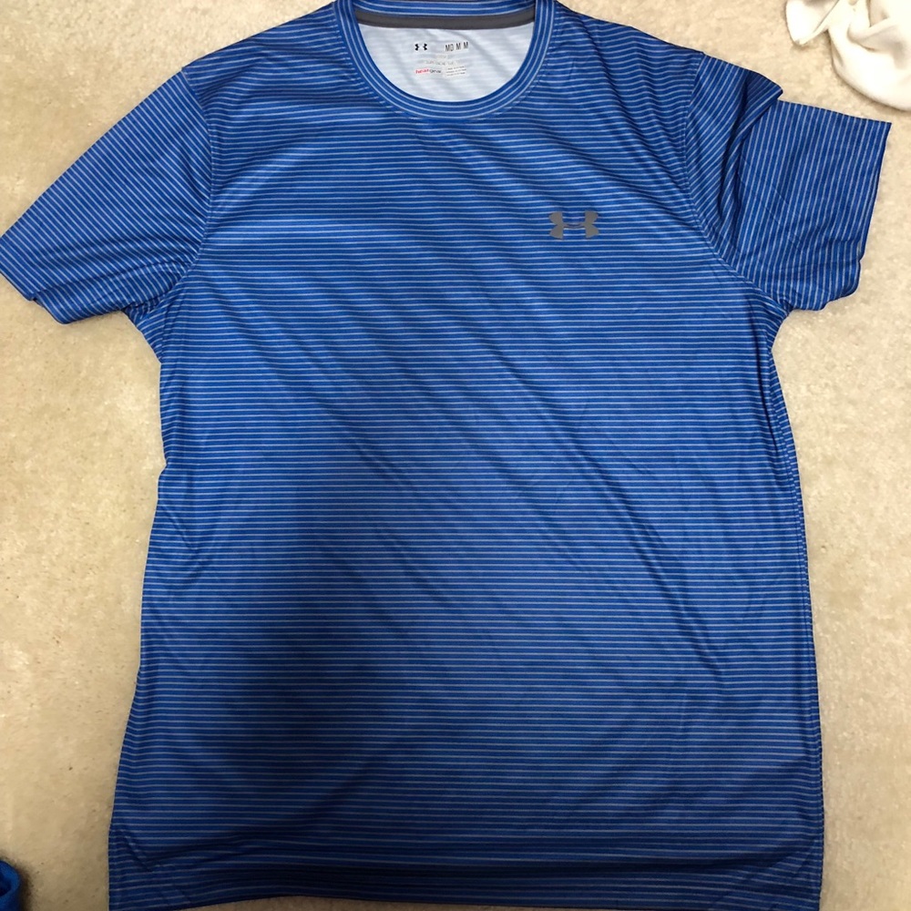 Men’s Under Armour shirt blue with grey stripe